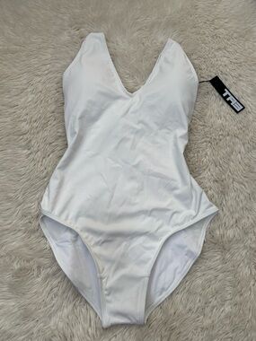 TA3 Plunge One piece